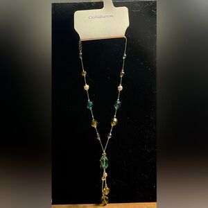 Very pretty Fashion Necklace NWT 22”clasp to end